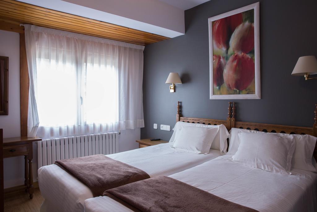 Hotel Bruna Esterri d'Àneu Extérieur photo